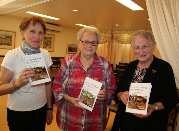 Lancement d'un livre de recettes par des aînés