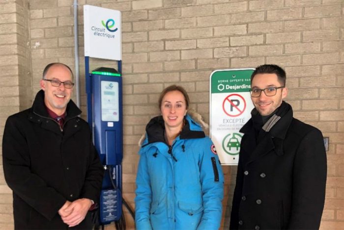Des bornes électriques dans les caisses Desjardins