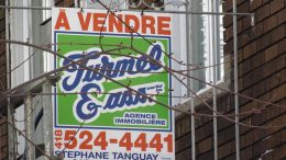 Pancarte immobilière à vendre