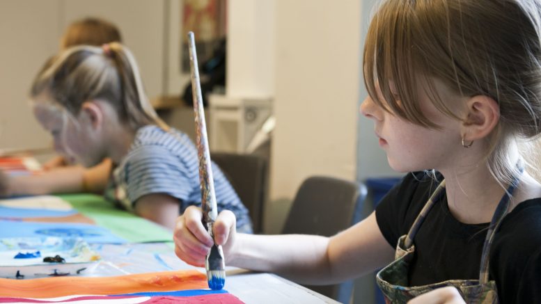 Les ateliers créatifs de la relâche. Crédit photo : MNBAQ