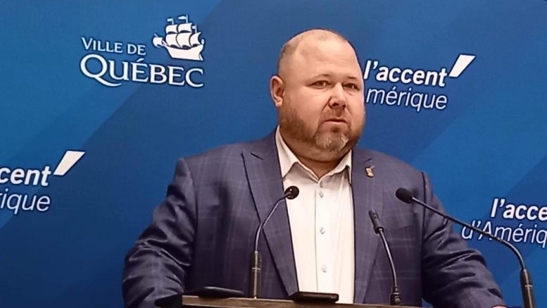 Claude Villeneuve, chef de l’opposition officielle.