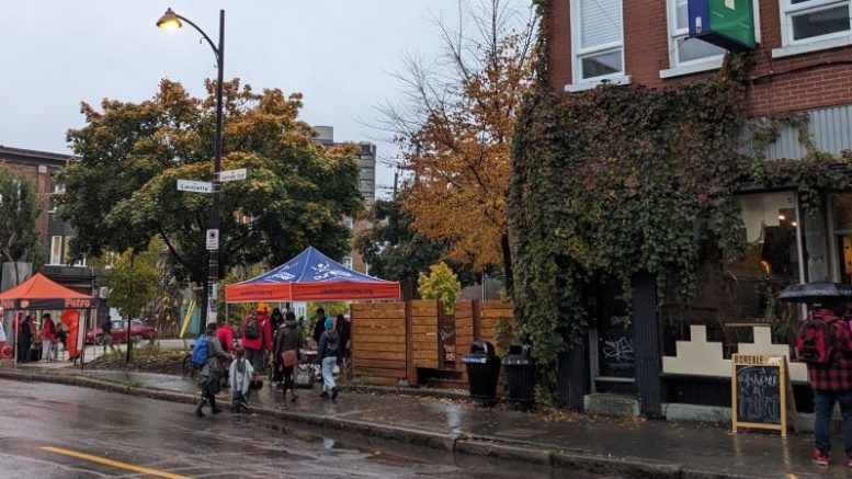 Parmi les actions menées par Concertation Saint-Sauveur, la Fête d'Halloween 2023 rassemblait le chantier culture de la table de quartier et plusieurs organismes de Saint-Roch et Saint-Sauveur. (Crédit photo : Courtoisie)