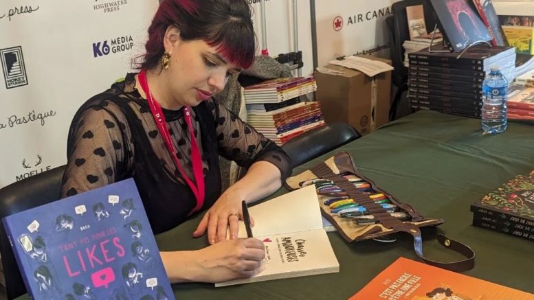 Bach, Estelle Bachelard, illustratrice et bédéiste de Beauport, au festival de bande dessinée d'Angoulême. (Crédit photo : Courtoisie)