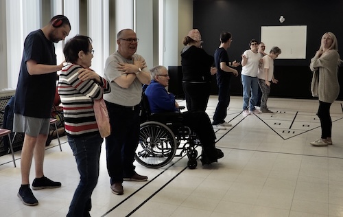 La pratique de danse battait son plein au centre communautaire, jeudi matin.