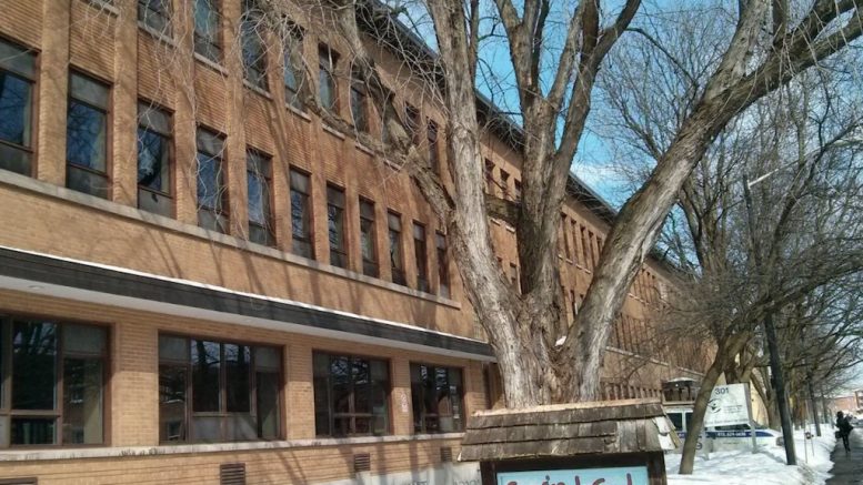Façade de l'école Saint-Albert
