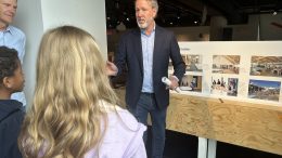 Ricardo Larrivée, Pierre Lavoie et Pierre Thibault étaient présents pour le lancement de l'exposition.