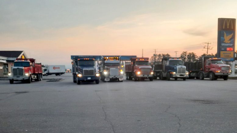 Des camionneurs de partout au Québec se déplacent aujourd'hui à Québec pour revendiquer un meilleur encadrement de l'industrie. Photo: page Facebook de L'ANCAI