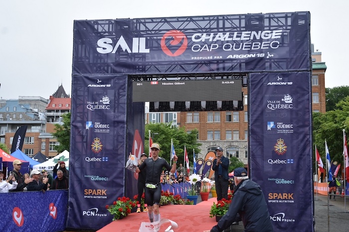 Nicolas Gilbert a complété son triathlon en 3h43 et 49 secondes. 