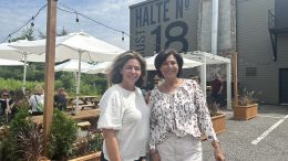 Sandra Baudoin, directrice de MUST et Nadia Reghai Gagnon, directrice générale de la SDC Saint-Sauveur. (Photo: Xavier Renald)