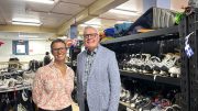 Mélodie Racine, dg du Patro Le Pivot et Marc Tardif, copropriétaire des concessionnaires KIA Beauport et Charlesbourg Toyota. (Photo: Courtoisie)