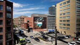 La nouvelle murale qui décore le mur arrière du théâtre La Bordée.