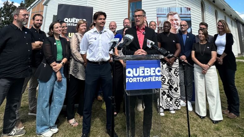 Bruno Marchand et son équipe à Vanier