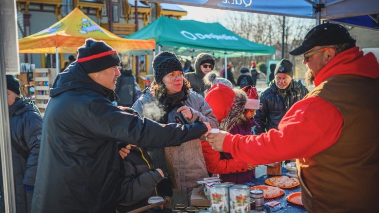 Évènement Parapapam, l’avenue Royale en fête (Crédit photo: Agence 714)