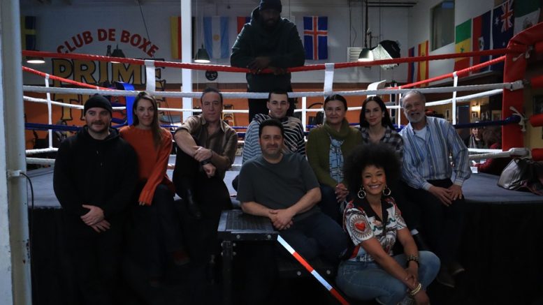 Les comédiens, les réalisateurs et les producteurs qu'on retrouvera dans la série Bonne nuit Chuck sur Crave (crédit photo: Louis-Alexandre Parent)