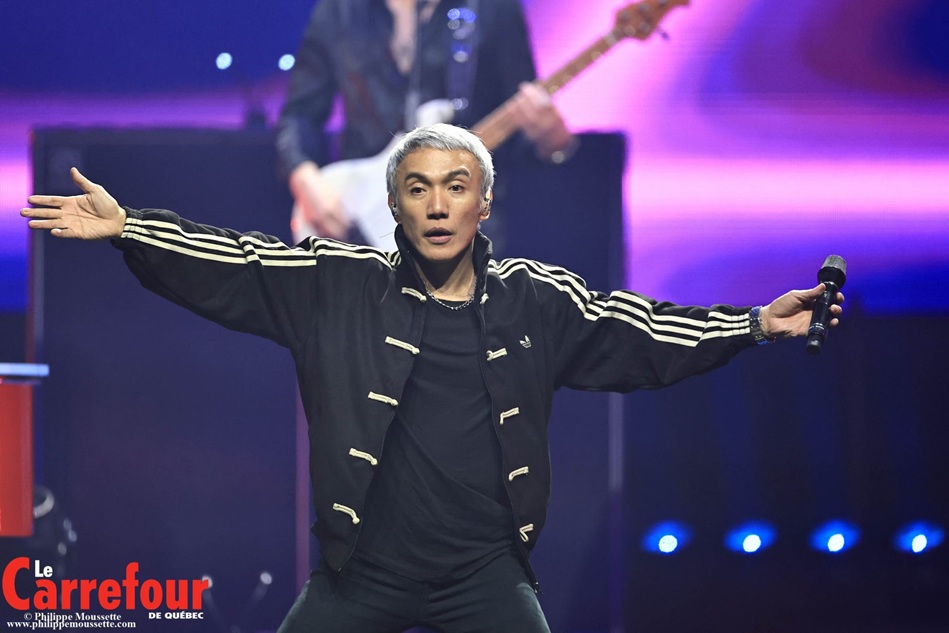 Le chanteur de Journey, Arnel Pineda. (Crédit Photo: Philippe Mouset)