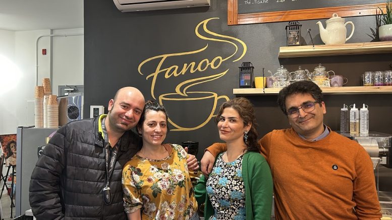 De gauche à droite : Sadjad Rabiee, Sana Karimi, Baharé Roohi et Foad Goodarzi. (Photo : Xavier Renald)