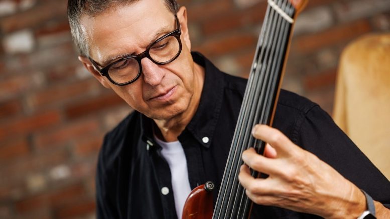 Le bassiste Alain Caron se produira au festival Québec Jazz en Juin. (Crédit photo : Courtoisie)