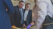François Legault a visité le bâtiment du nouveau Musée de l'histoire du Québec la semaine dernière. (Photo : Christian Gomez)