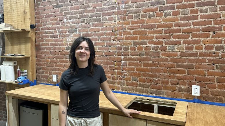 Andréanne Bérubé, propriétaire du dada café qui ouvrira prochainement ses portes. (Photo : Xavier Renald)