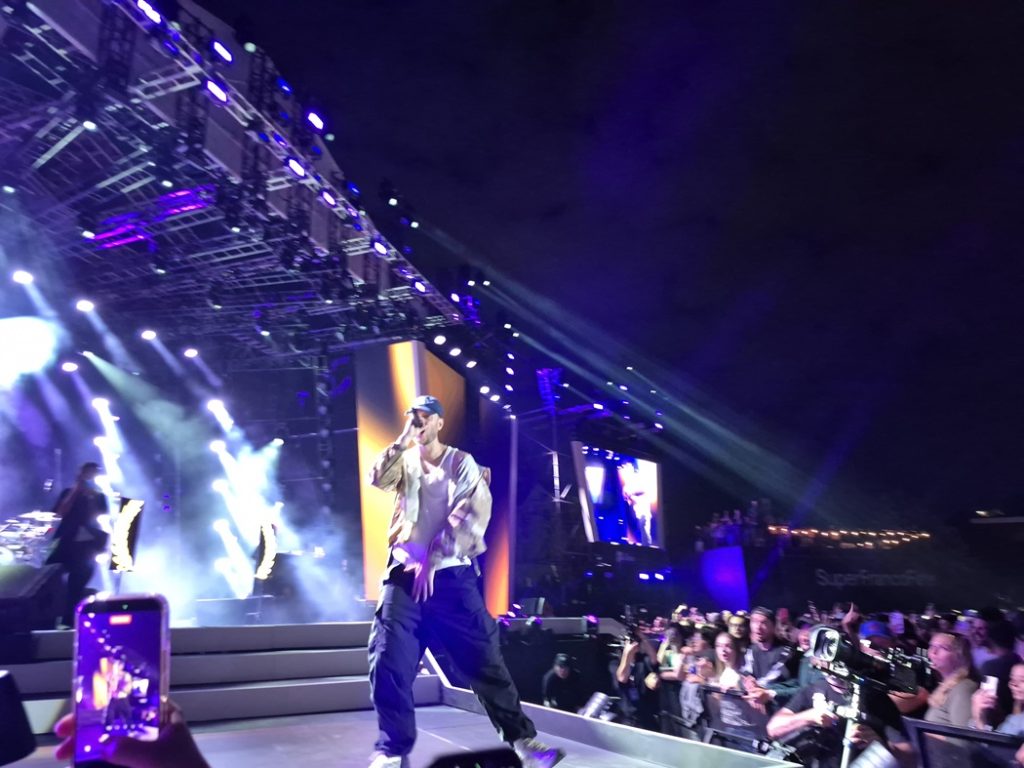 Loud était en prestation samedi soir à l'Agora du Vieux-Port de Québec à l'occasion de la SuperFrancoFête. (Photo: Louis-Alexandre Parent)