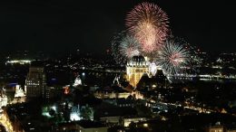 Les feux Loto-Québec ont clos la soirée de samedi avec un spectacle de 30 minutes à l'occasion de leur 30e anniversaire. (Photo: Philippe Moussette)