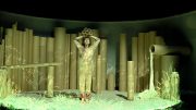 Déjà, au début... est un voyage enveloppant au cœur des sens, de l’émerveillement et des splendeurs du monde.