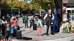 Le festival Réverbère a pris d'assaut la 3ième avenue. (Photo: Philippe Moussette)