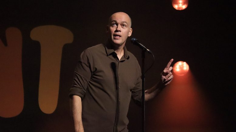 Guy Nantel présentait son 7e spectacles solo, Bienveillant, à la salle Albert-Rousseau. (Photo: Louis-Alexandre Parent)